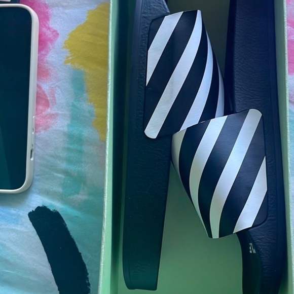 Slides - Picture 4 of 8